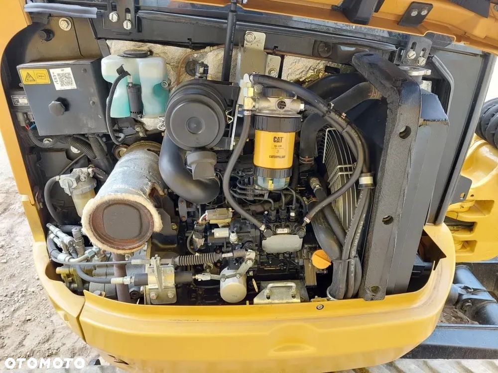 Caterpillar 302,7 - 12