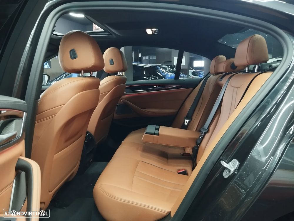 BMW 530 e Line Luxury - 17
