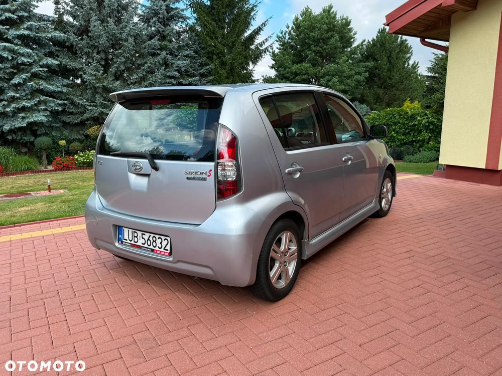 Daihatsu Sirion 1.3 - 3