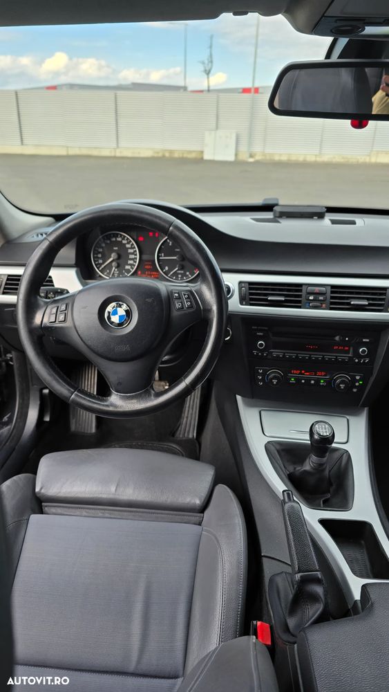 BMW Seria 3 320d - 11