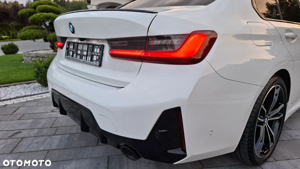 BMW Seria 3 320d xDrive mHEV M Sport - 12