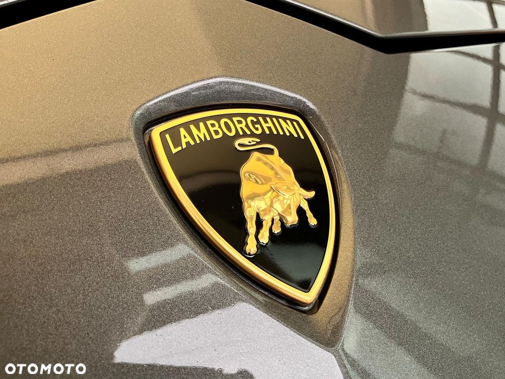 Lamborghini Urus - 27