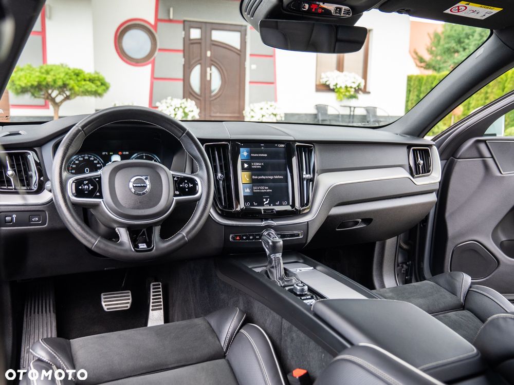Volvo XC 60 D4 Geartronic RDesign - 25