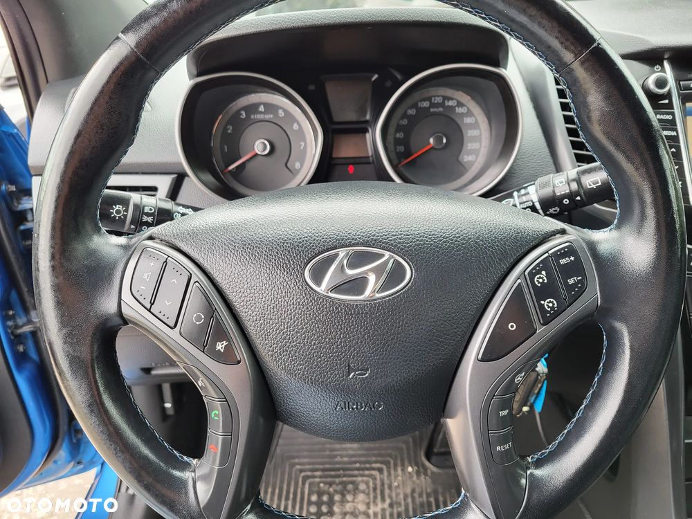 Hyundai i30 Kombi 1.6 GDi DCT Premium - 15