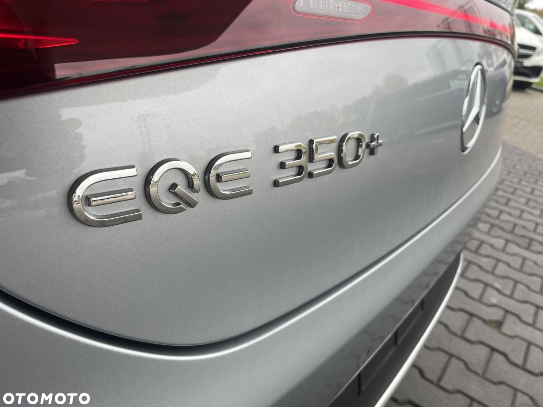 Mercedes-Benz EQE - 11