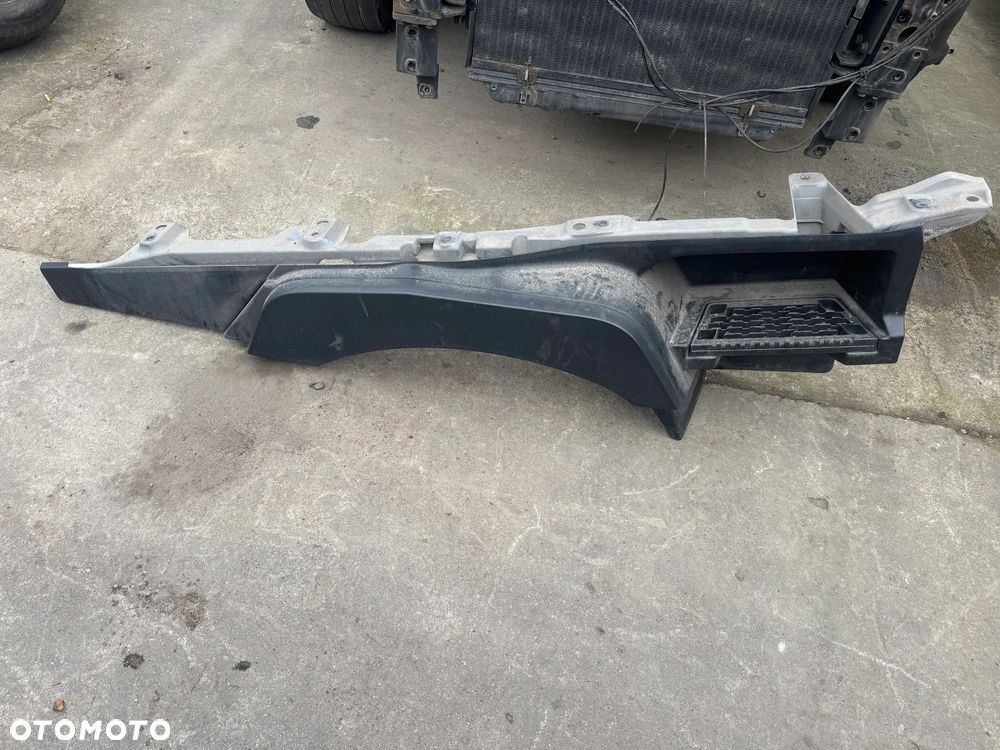 Renault T460 14-18r E6 stopnica prawa kompletna - 1