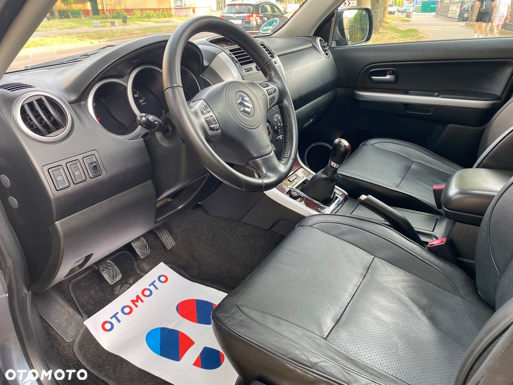 Suzuki Grand Vitara 2.0 Comfort Limited - 8