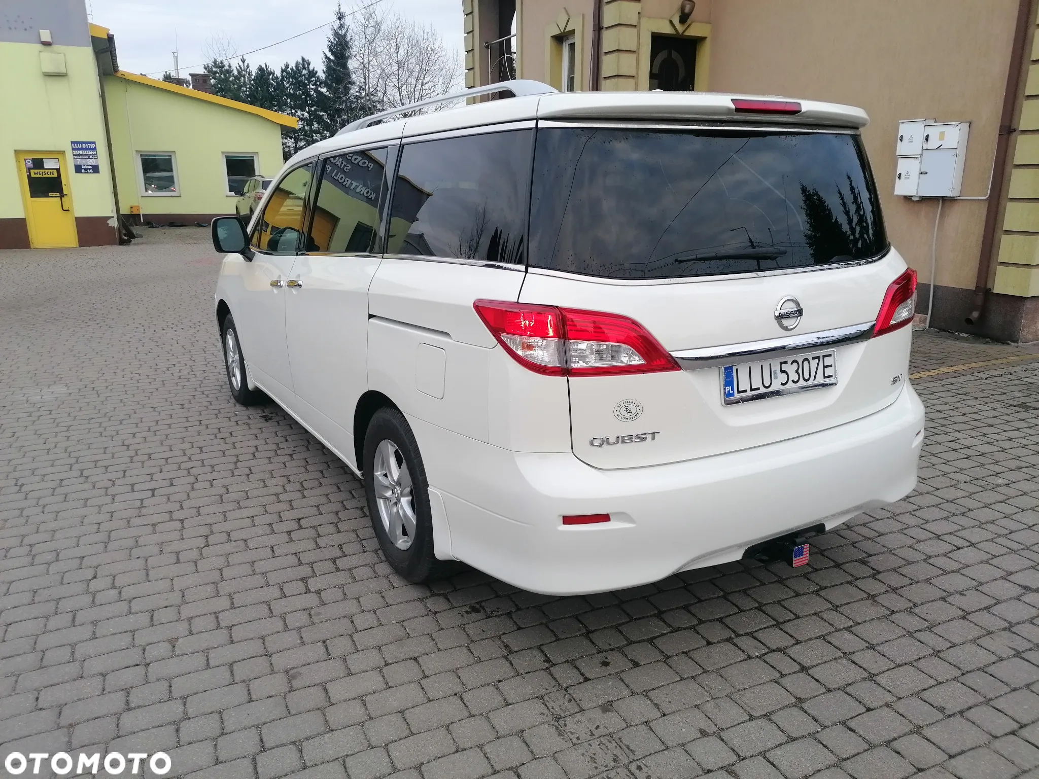 Nissan Quest - 9