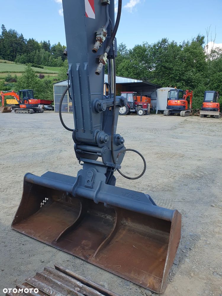 Volvo EC140B LC - 9