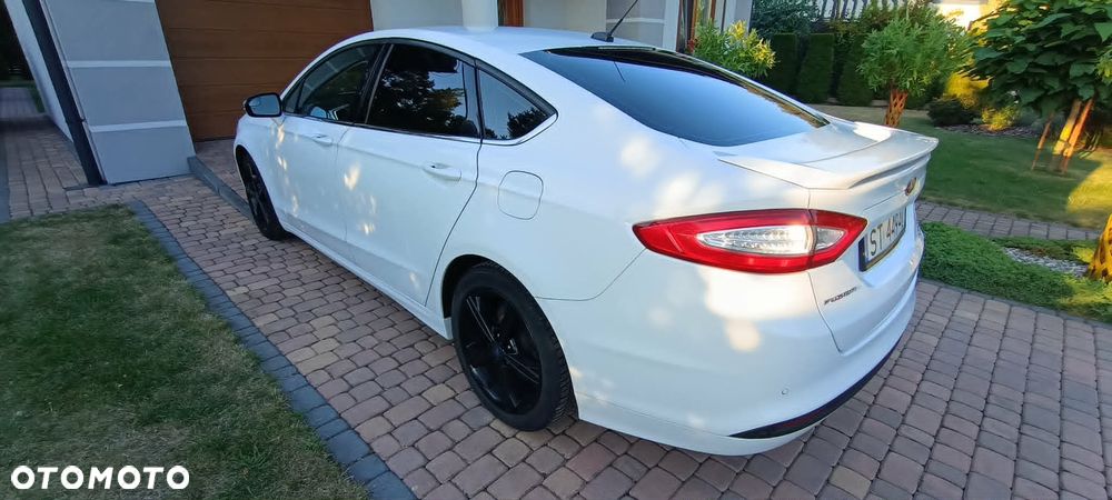 Ford Fusion - 2