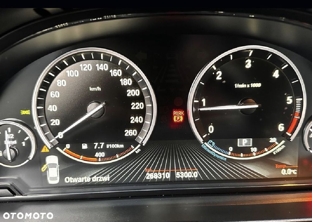 BMW Seria 5 520d xDrive - 5