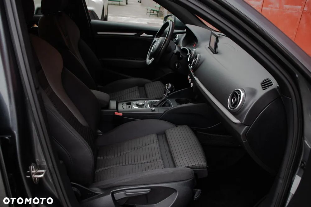 Audi A3 Sportback 1.6 TDI (clean diesel) S tronic S line Sportpaket - 20