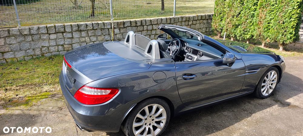 Mercedes-Benz SLK 200 (BlueEFFICIENCY) - 7