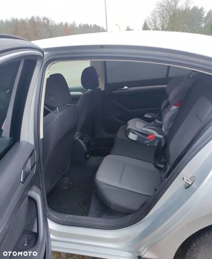 Volkswagen Passat 2.0 TDI BMT Trendline - 7