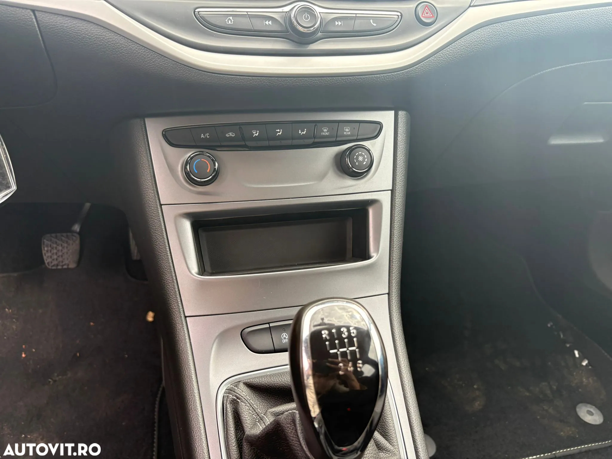 Opel Astra 1.6 CDTI ECOTEC Start/Stop Dynamic - 11
