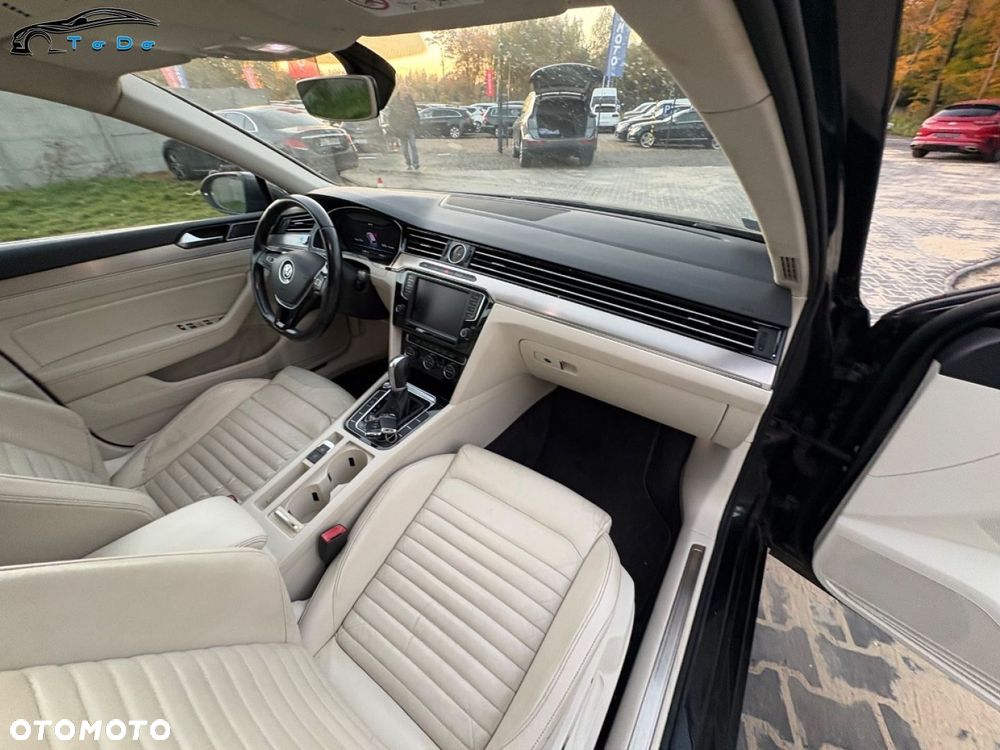 Volkswagen Passat Variant 2.0 TDI BMT Highline DSG - 29