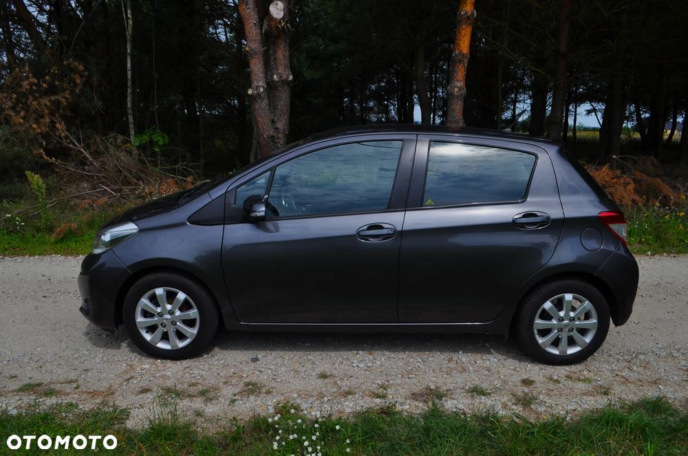 Toyota Yaris 1.0 VVT-i - 4