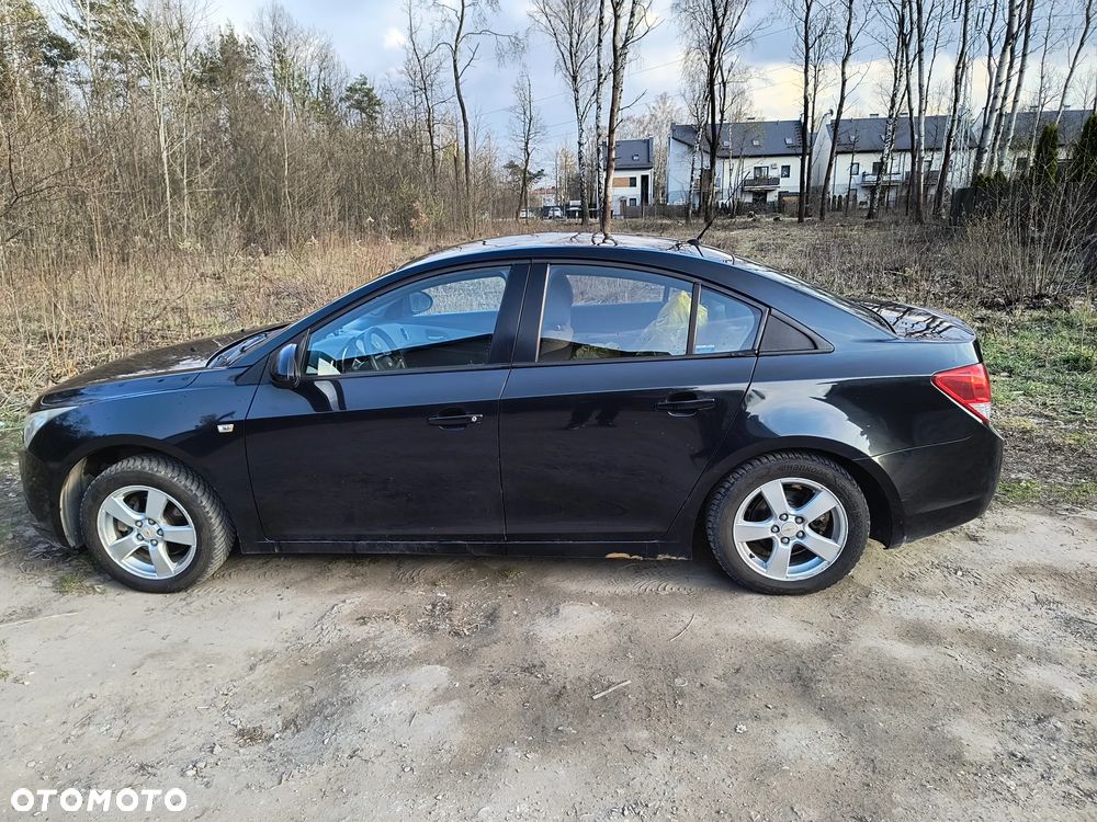 Chevrolet Cruze 1.8 LS - 16