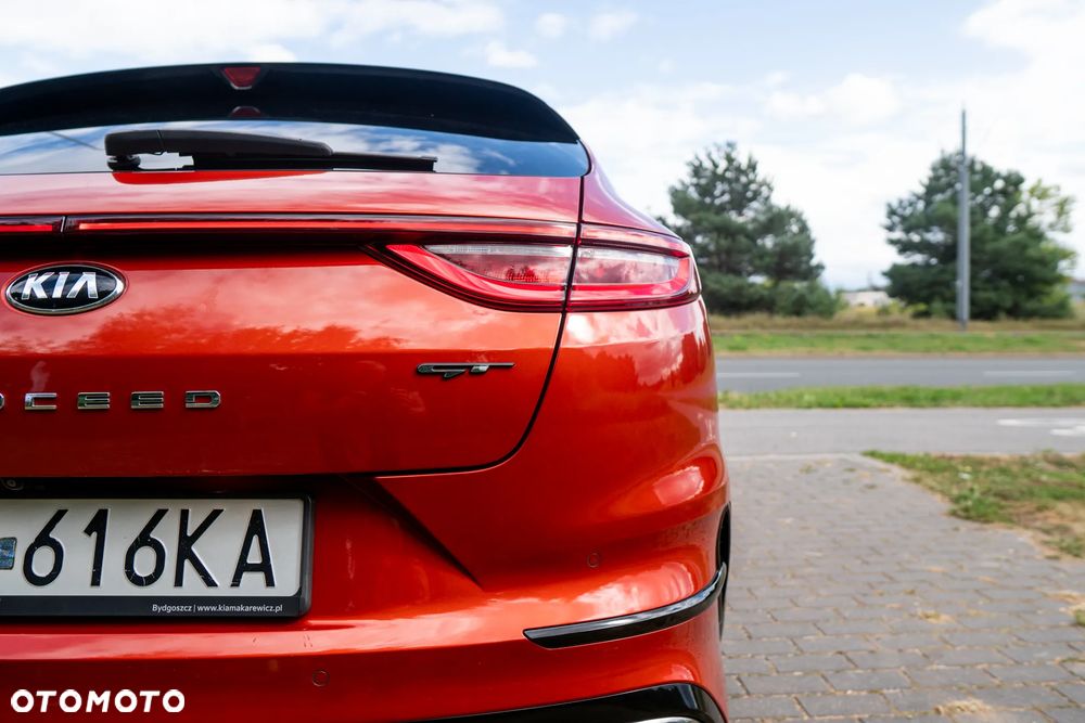 Kia ProCeed 1.6 T-GDI GT DCT - 11