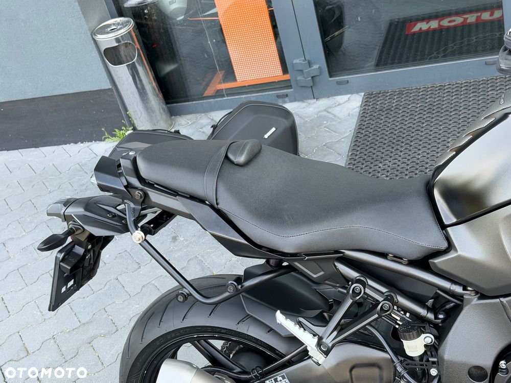 Yamaha MT - 12