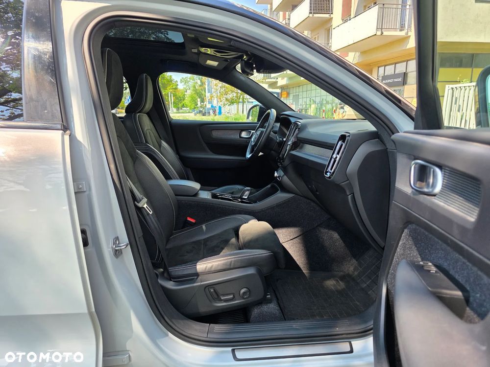 Volvo XC 40 T5 AWD R-Design - 38