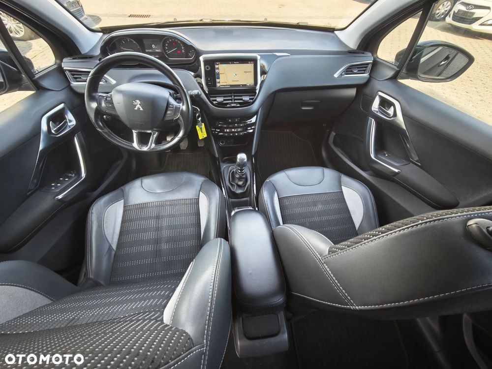 Peugeot 2008 BlueHDi FAP 120 STOP & START Crossway - 29