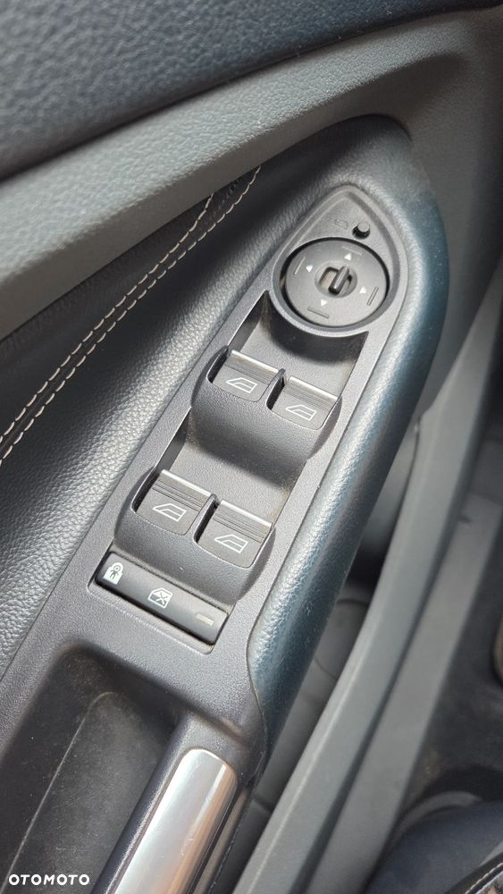 Ford C-MAX 1.6 TDCi Start-Stop-System Titanium - 16