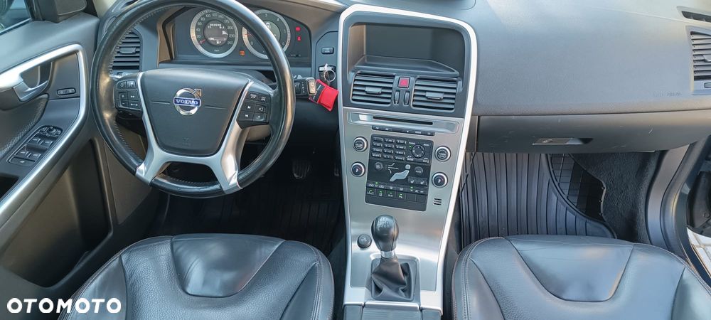 Volvo XC 60 2.4D DRIVe - 9