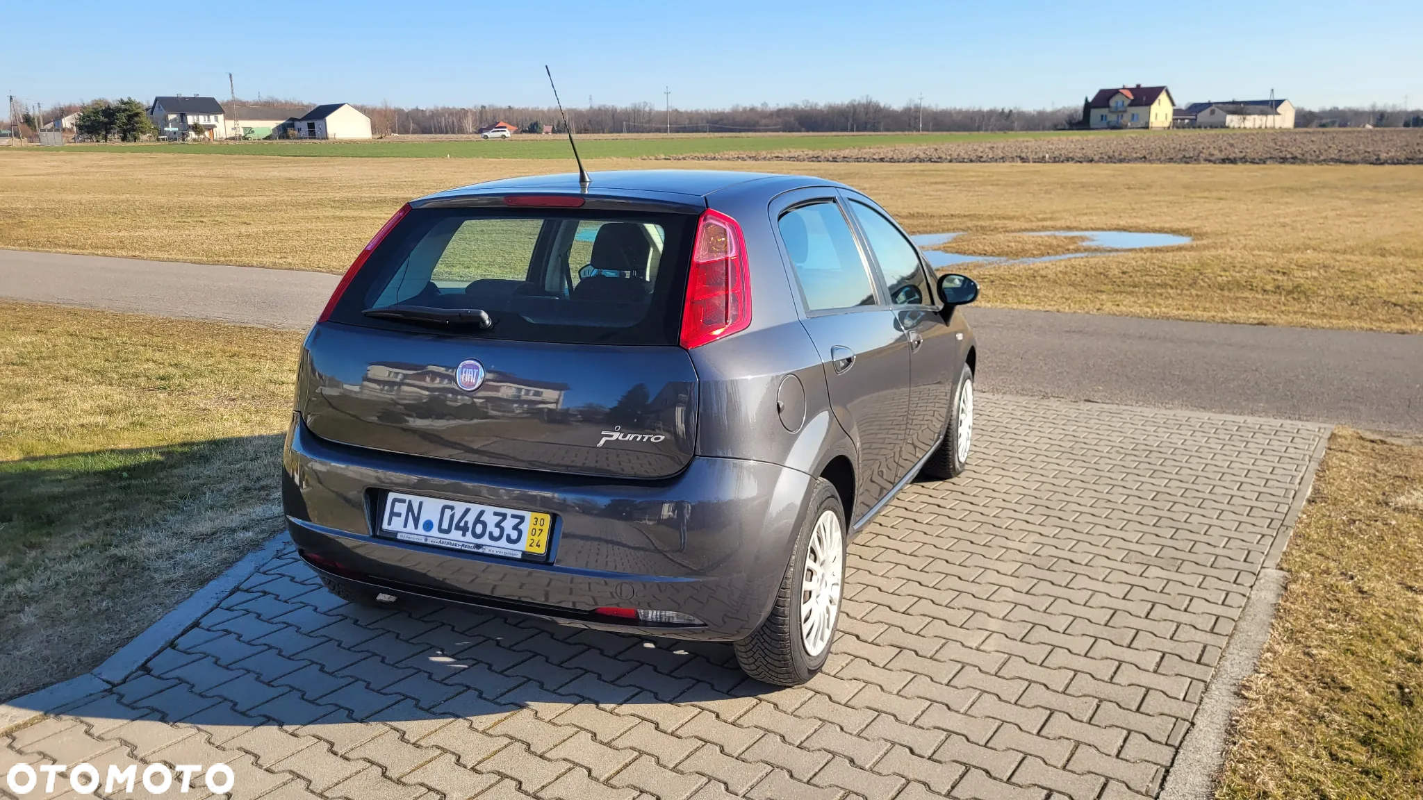Fiat Grande Punto - 10