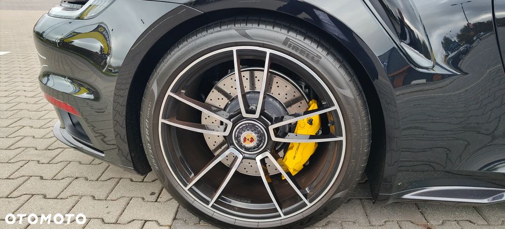 Porsche 911 Turbo - 10