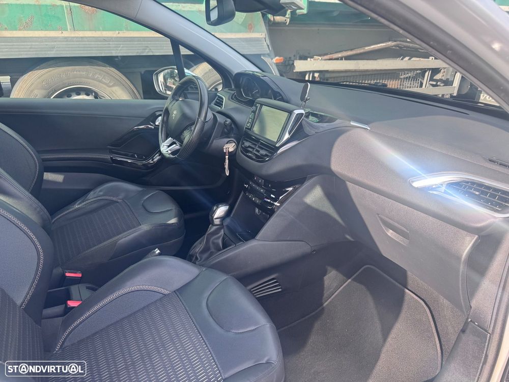 Peugeot 208 82 PureTech Style - 8