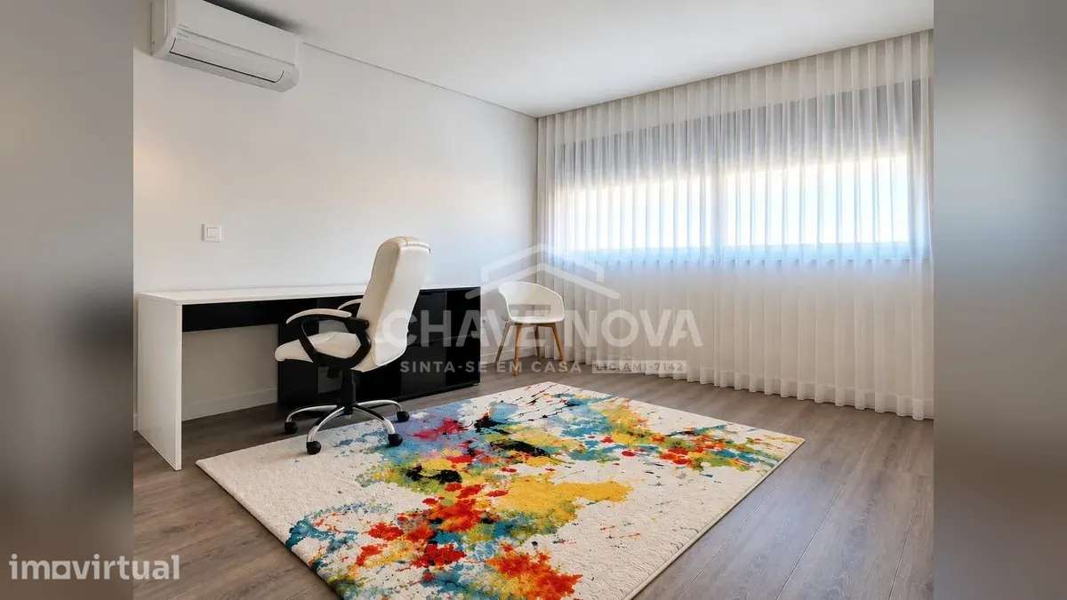 Magnífico T2 com 3 Frentes, Varandas e Box | Santa Maria da Feira - Grande imagem: 3/17
