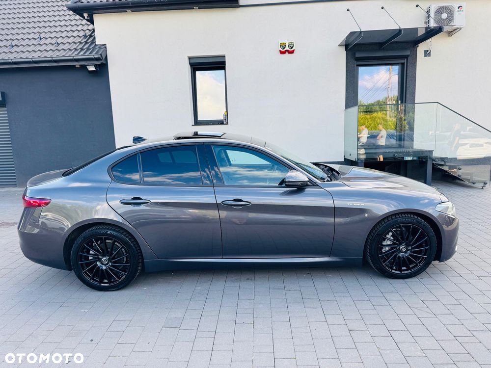 Alfa Romeo Giulia 2.2 AT8 Super - 7