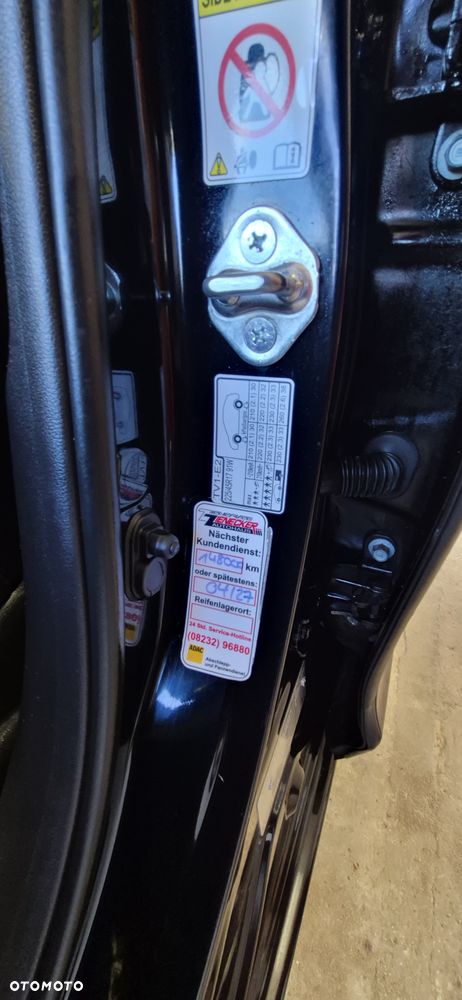 Honda Civic 1.8 i-VTEC Sport Black Edition - 25