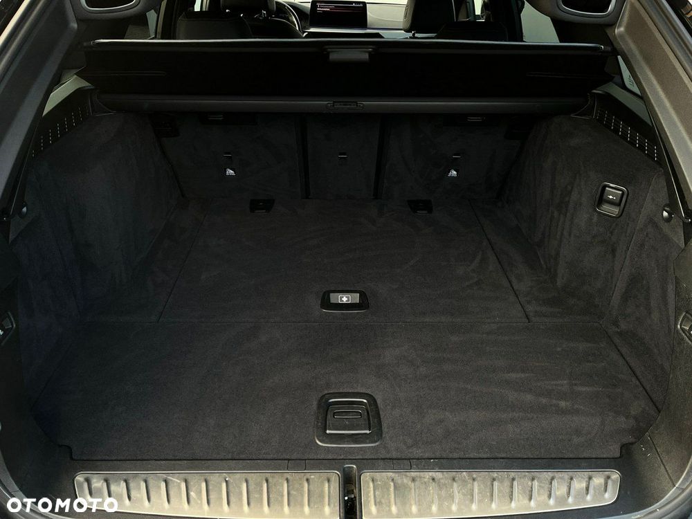 BMW Seria 5 520d xDrive M Sport Edition - 40