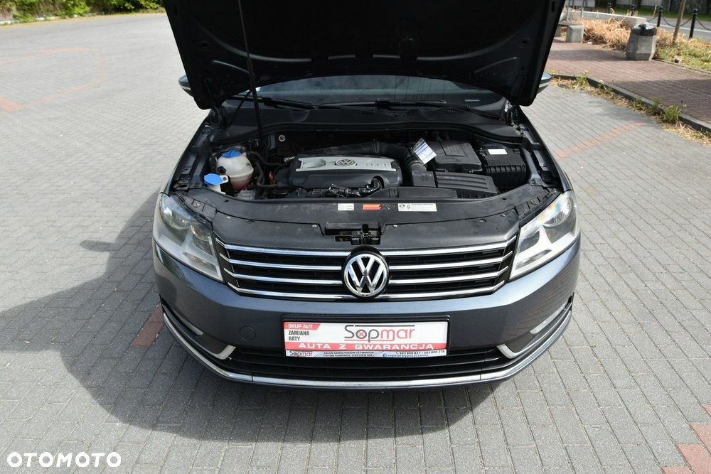 Volkswagen Passat - 26
