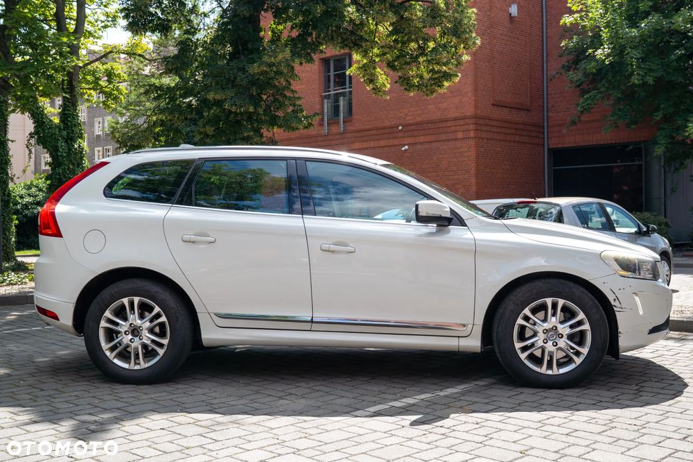 Volvo XC 60 D4 AWD Summum - 3