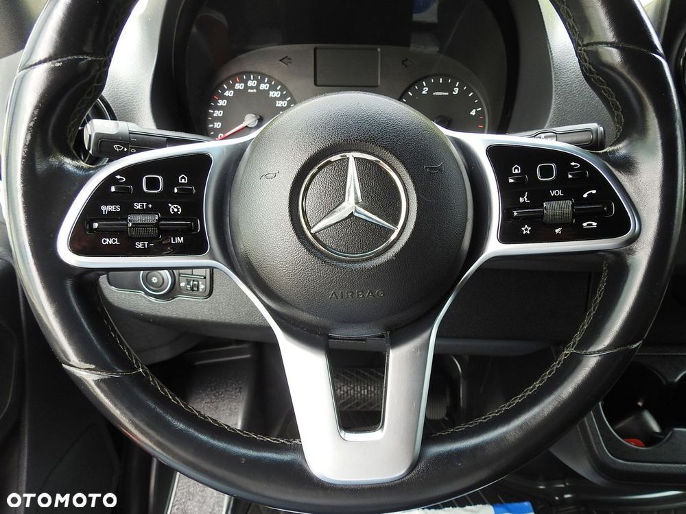 Mercedes-Benz SPRINTER FURGON BRYGADÓWKA  5 MIEJSC TEMPOMAT NAWIGACJA KLIMATYZACJA AUTOMAT   160KM - 28
