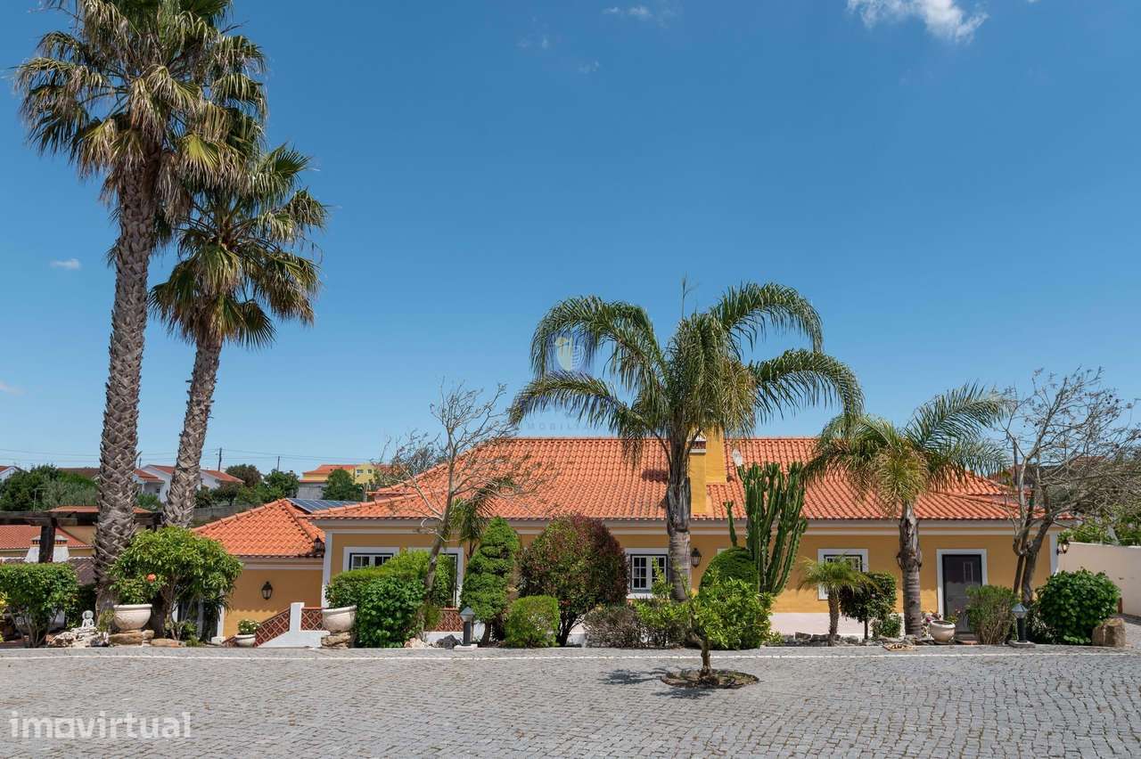 Quinta com 14.920m2 de terreno, 860m2 de área construída, 2 picadeiros - Grande imagem: 4/57