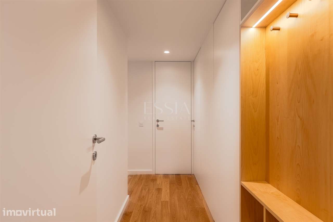 Apartamento T3 Remodelado em Condomínio Fechado no Campo Alegre, Porto - Grande imagem: 4/45