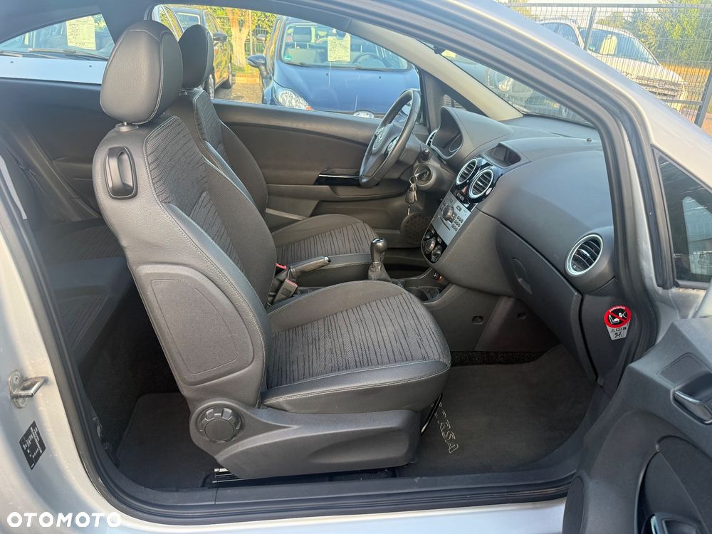 Opel Corsa 1.2 16V Energy - 9
