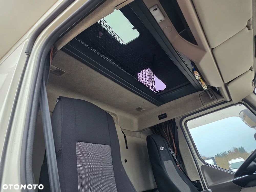 DAF LF 12/260 ZESTAW TANDEM  PRZEJAZDOWY 120m2 SALON PL. - 12