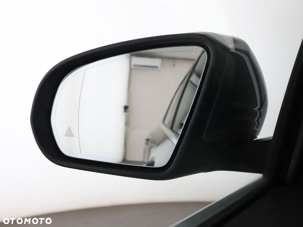 Mercedes-Benz GLA 250 e PHEV Progressive 8G-DCT - 38