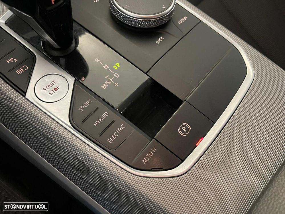BMW 330 e Corporate Edition Auto - 32
