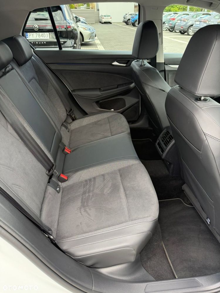 Volkswagen Golf 1.5 TSI EHybrid PHEV 150kW Style DSG - 28