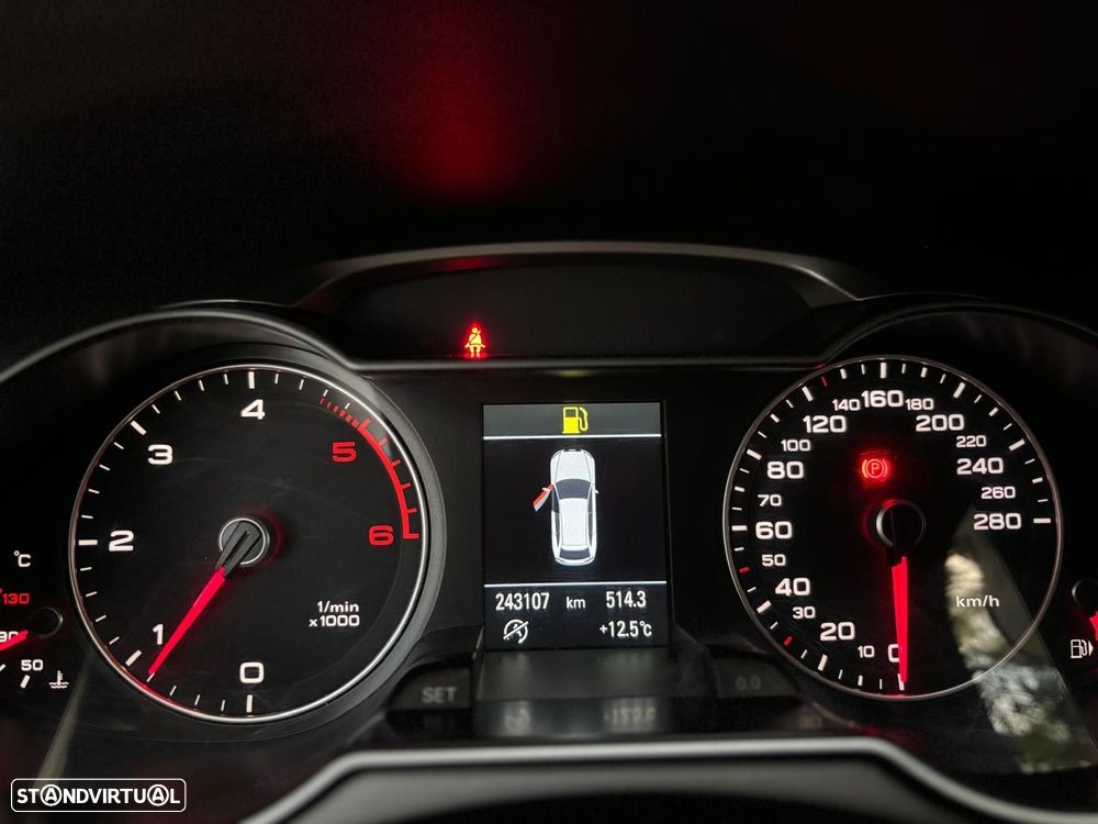 Audi A4 Avant 2.0 TDI S-line - 16