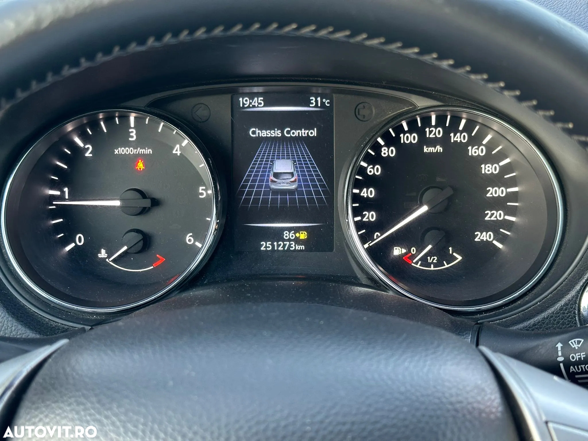Nissan Qashqai 1.5 DCI Start/Stop N-Connecta - 12