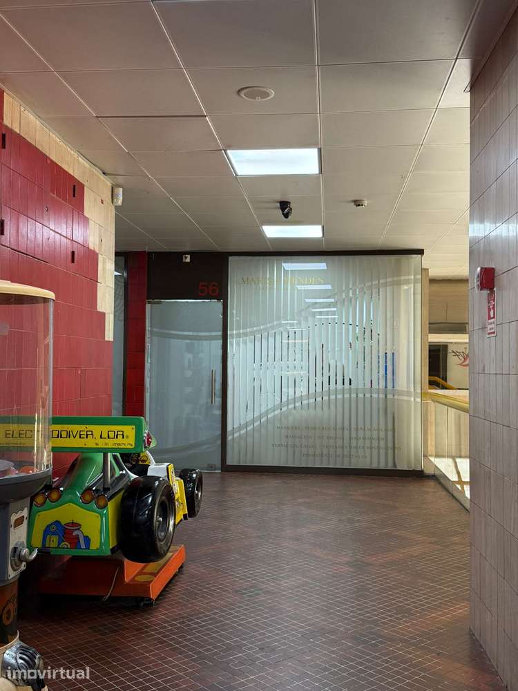 2 lojas no centro do Lumiar junto ao metro - Grande imagem: 5/5