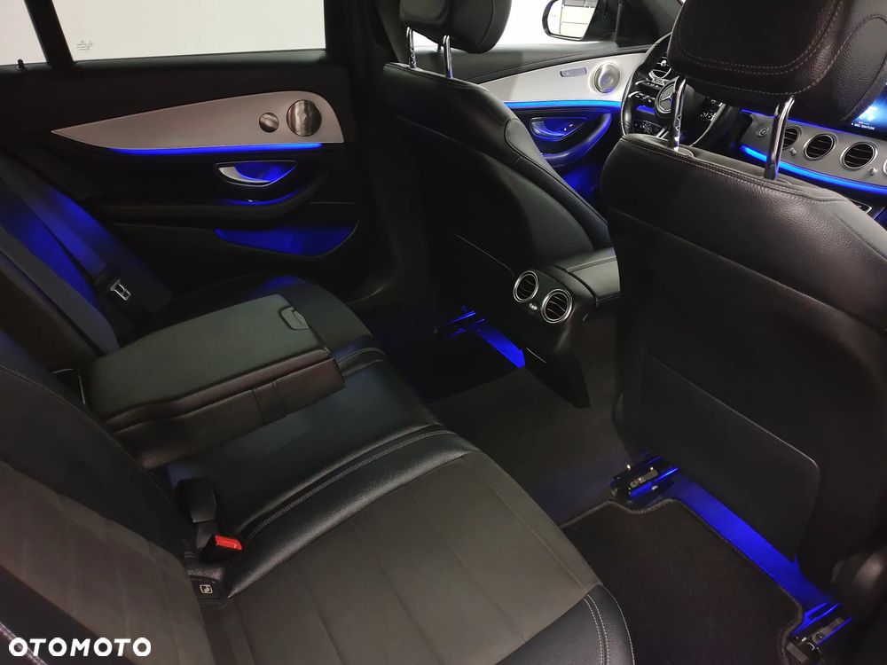 Mercedes-Benz Klasa E 300 de 4Matic 9G-TRONIC AMG Line - 29