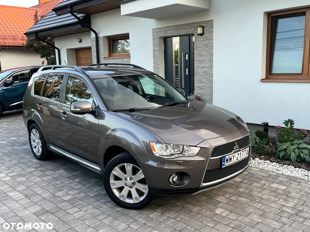 Mitsubishi Outlander 2.0 2WD 35 Jahre - 24